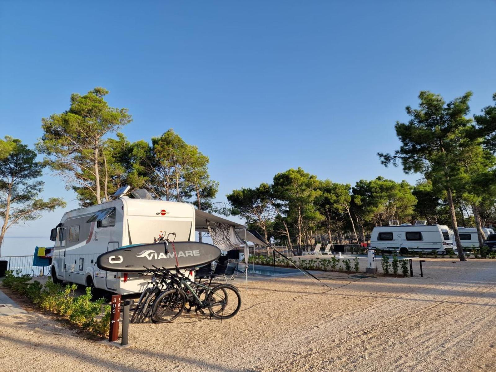 Aminess Avalona Camping Resort - Pitches Povljana Exterior foto